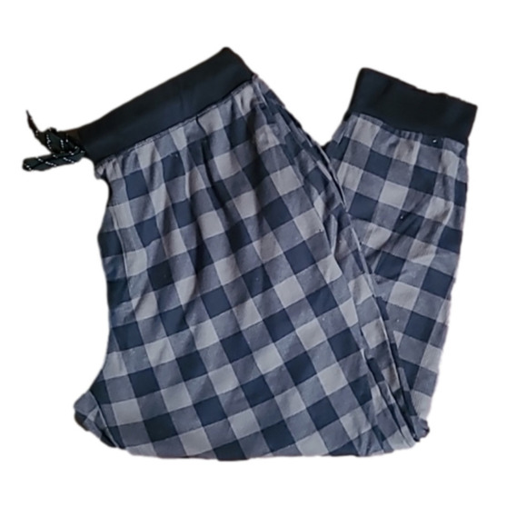 Fruit of the Loom Other - 𝅺FRUIT OF THE LOOM men's pajama pants. Green and black. Size XL.